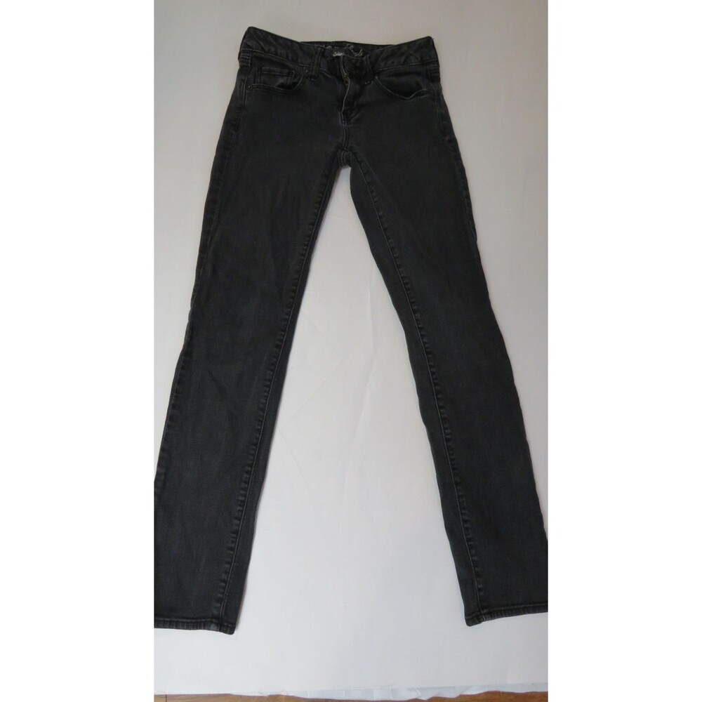 American Eagle Women's Junior Super Stretch Low Rise Skinny Jean, Black, Size 4